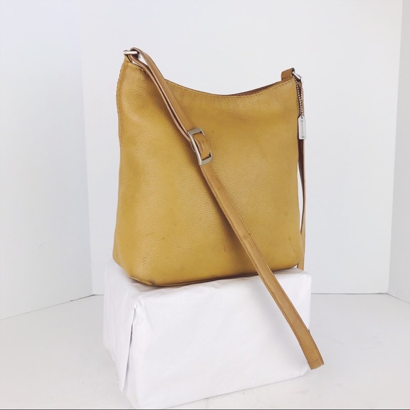 Coach Handbags - 🌞Vintage COACH Hudson CAMEL Pebbled Leather Bag